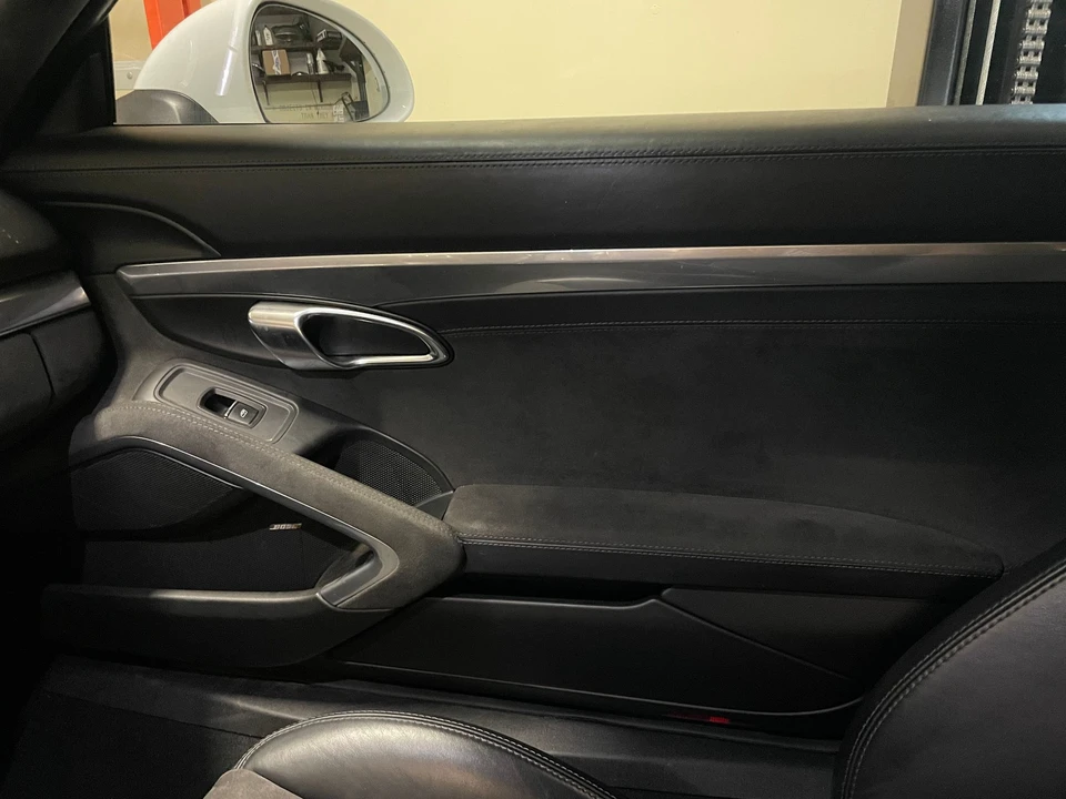 2015 Porsche 981 Cayman GTS - Image 7 of 14