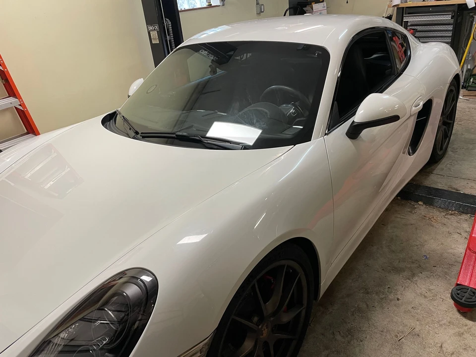 2015 Porsche 981 Cayman GTS - Image 5 of 14