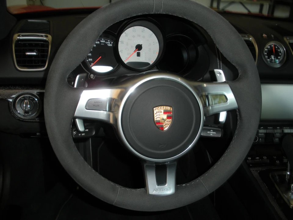 2015 Porsche 981 Cayman GTS - Image 7 of 22