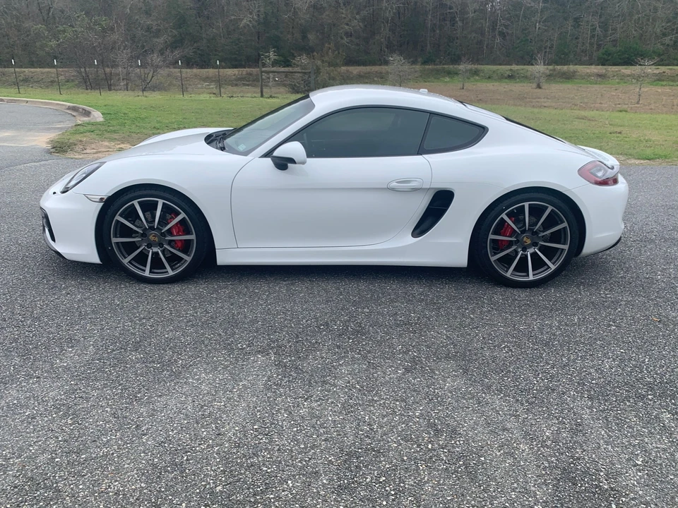 2015 Porsche 981 Cayman GTS - Image 2 of 15