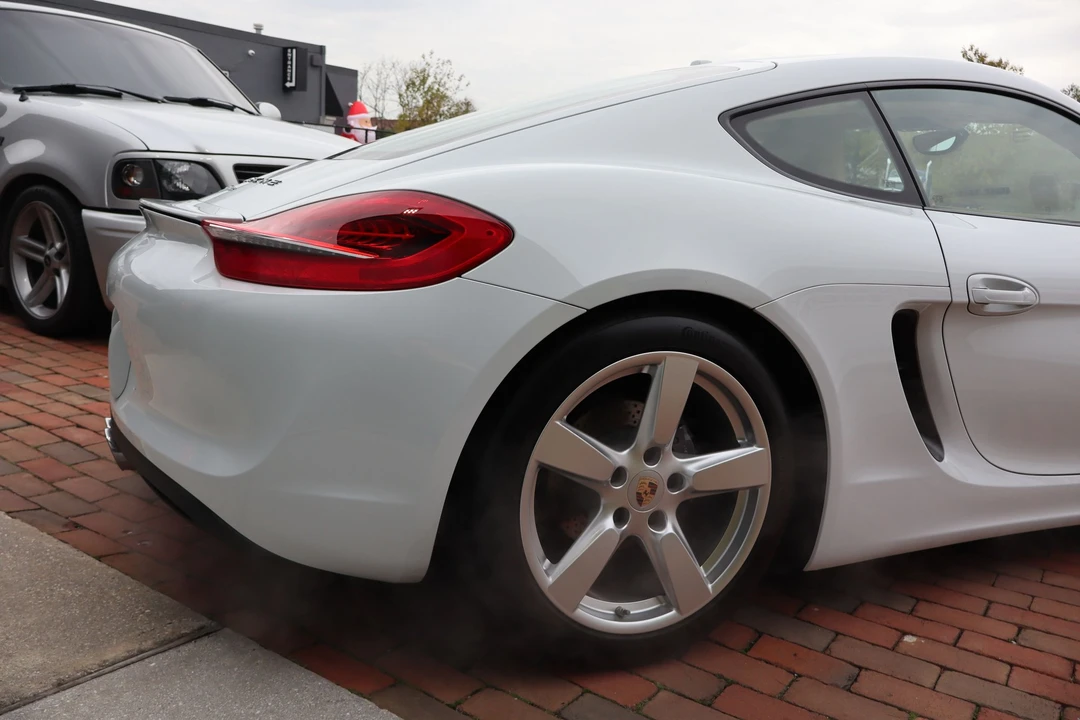 2015 Porsche 981 Cayman - Image 8 of 21