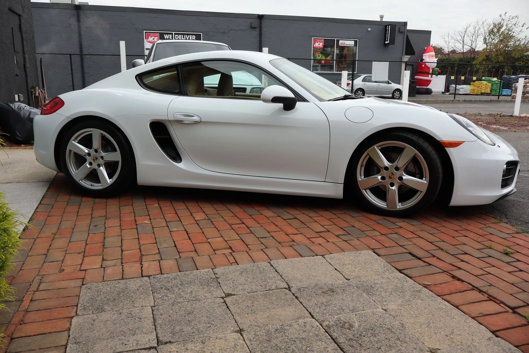 2015 Porsche 981 Cayman - Image 9 of 21