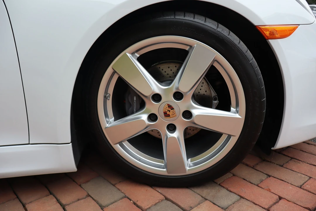 2015 Porsche 981 Cayman - Image 11 of 21