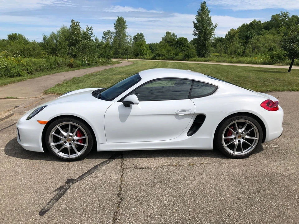 2015 Porsche 981 Cayman S - Image 8 of 10