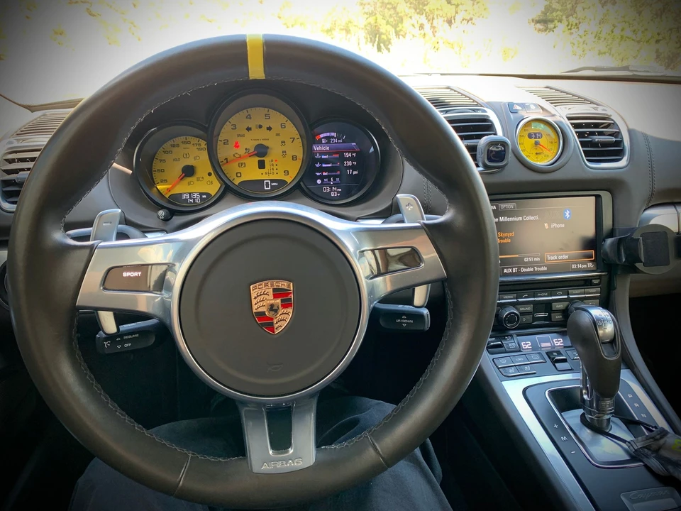 2015 Porsche 981 Cayman S - Image 6 of 9