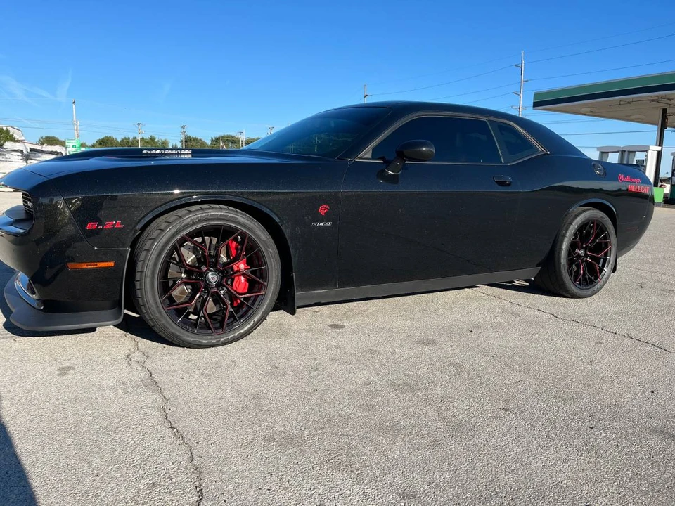 2015 Dodge Challenger SRT Hellcat 3rd Gen - Image 15 of 16