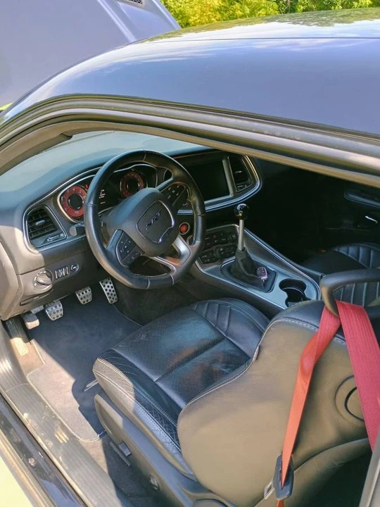 2015 Dodge Challenger SRT Hellcat 3rd Gen - Image 5 of 14