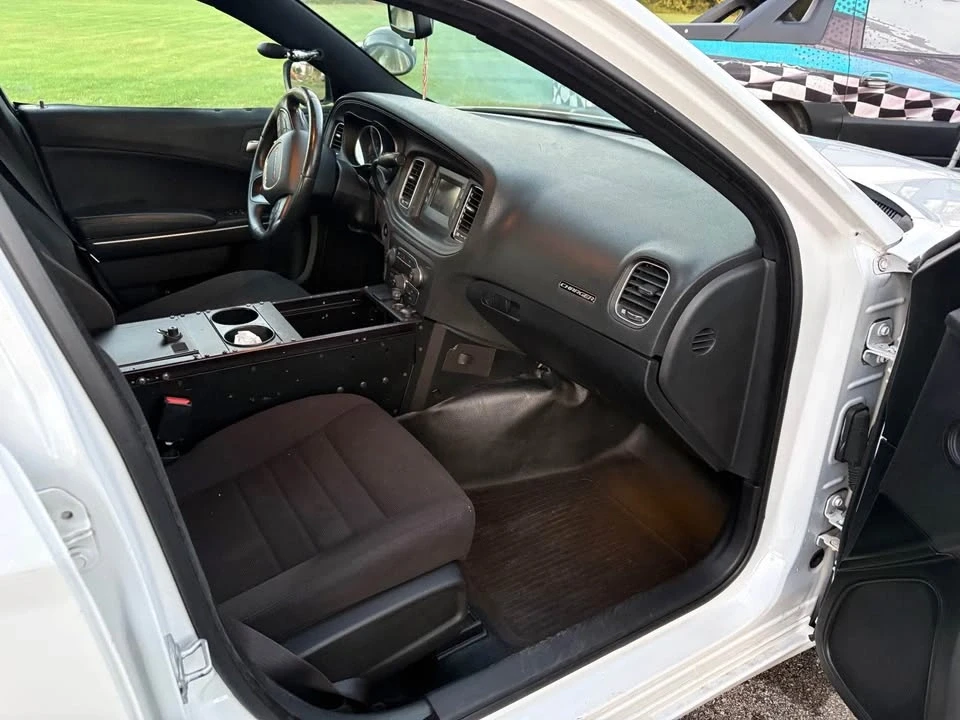 2015 Dodge Charger 7th Gen - Image 8 of 9