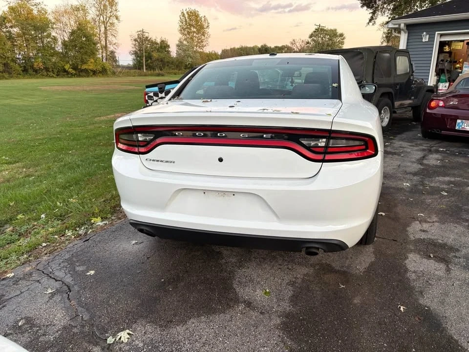 2015 Dodge Charger 7th Gen - Image 3 of 9