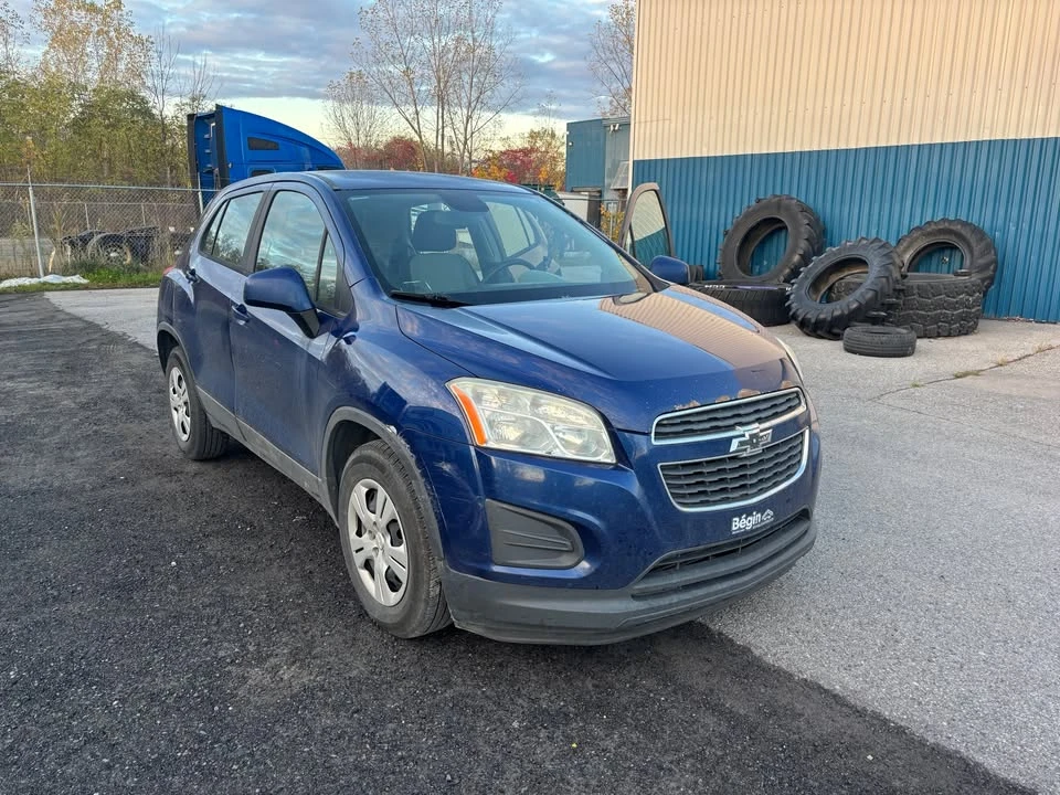 2015 Chevrolet Trax - Image 2 of 3