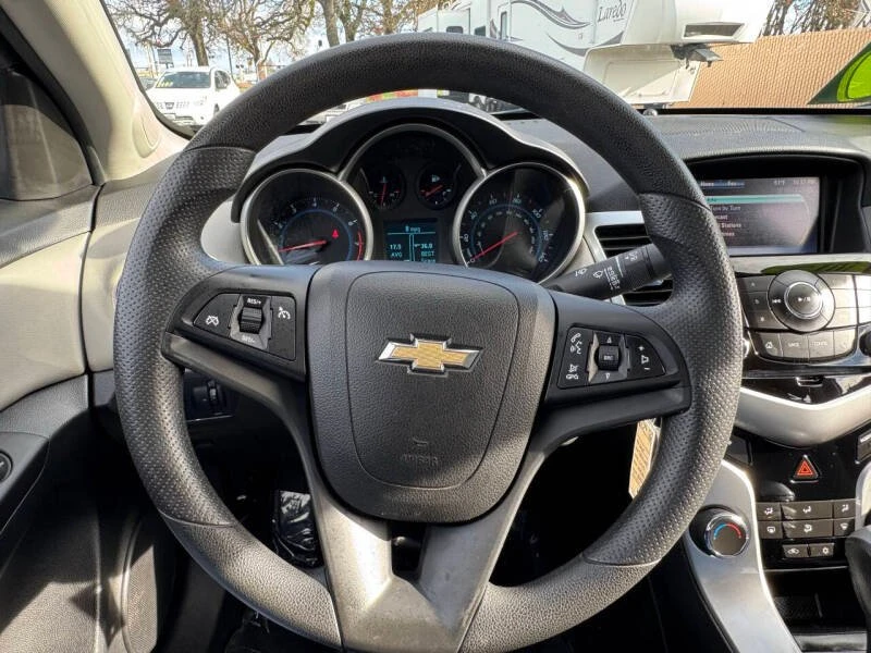 2015 Chevrolet Cruze - Image 18 of 19