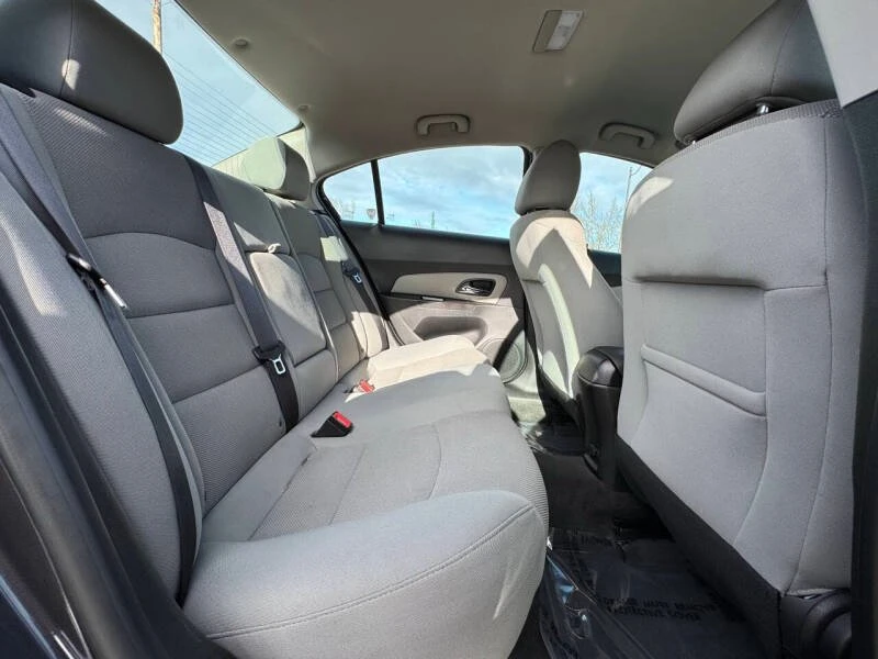 2015 Chevrolet Cruze - Image 14 of 19