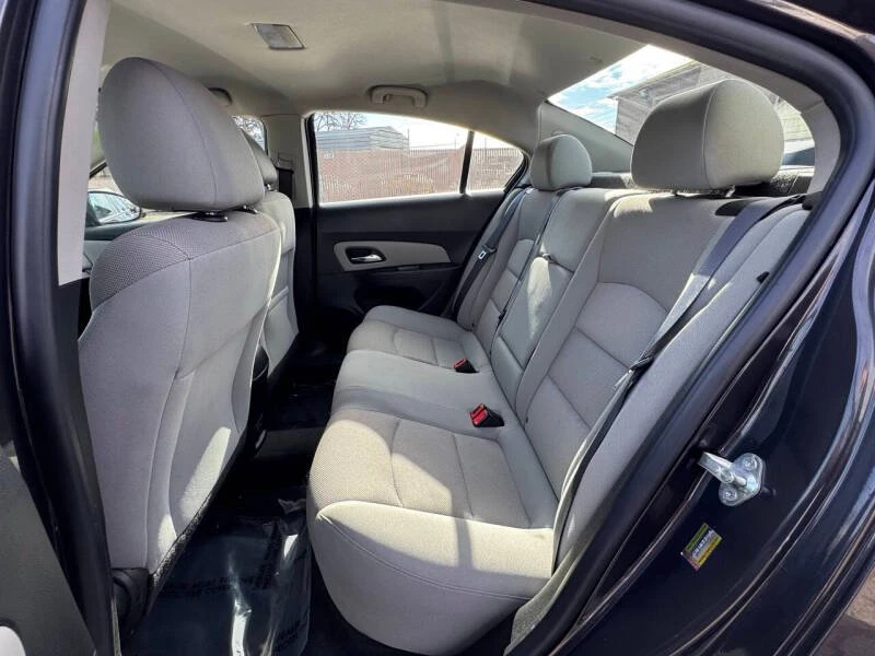 2015 Chevrolet Cruze - Image 16 of 19