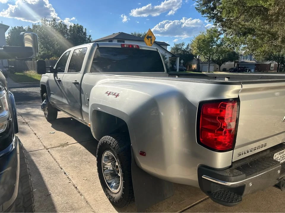 2015 Chevrolet Silverado Heavy Duty 3rd Gen - Image 2 of 4
