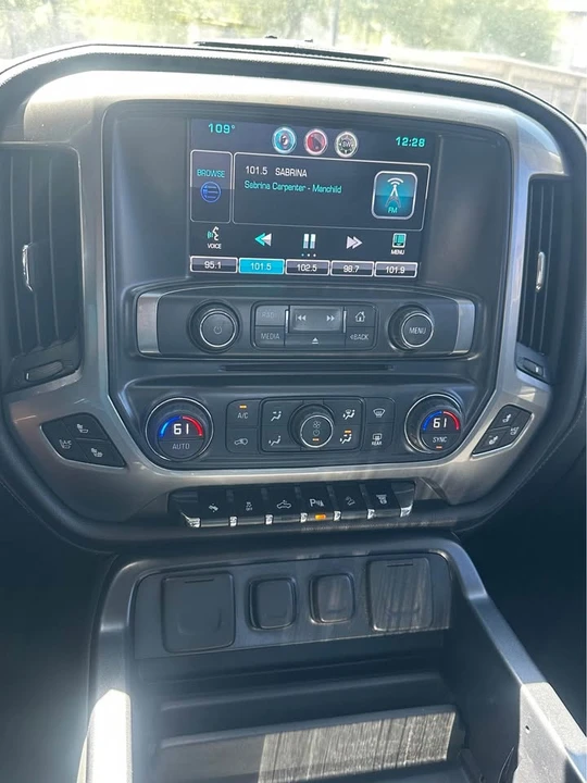 2015 Chevrolet Silverado Heavy Duty 3rd Gen - Image 5 of 11