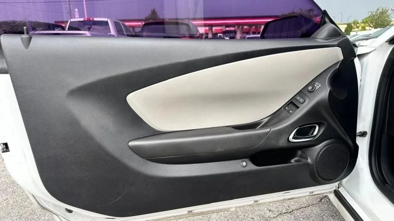 2015 Chevrolet Camaro 5th Gen - Image 11 of 15