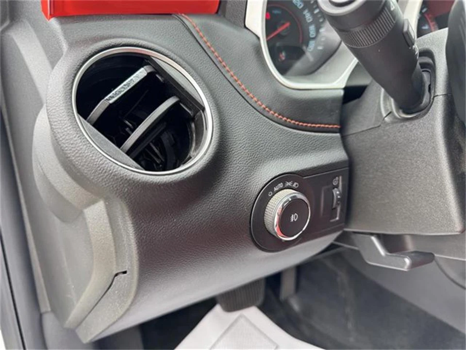 2015 Chevrolet Camaro 5th Gen - Image 16 of 31