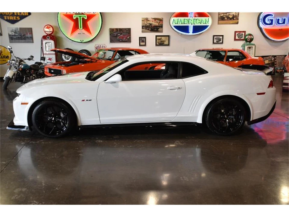 2015 Chevrolet Camaro 5th Gen - Image 7 of 31