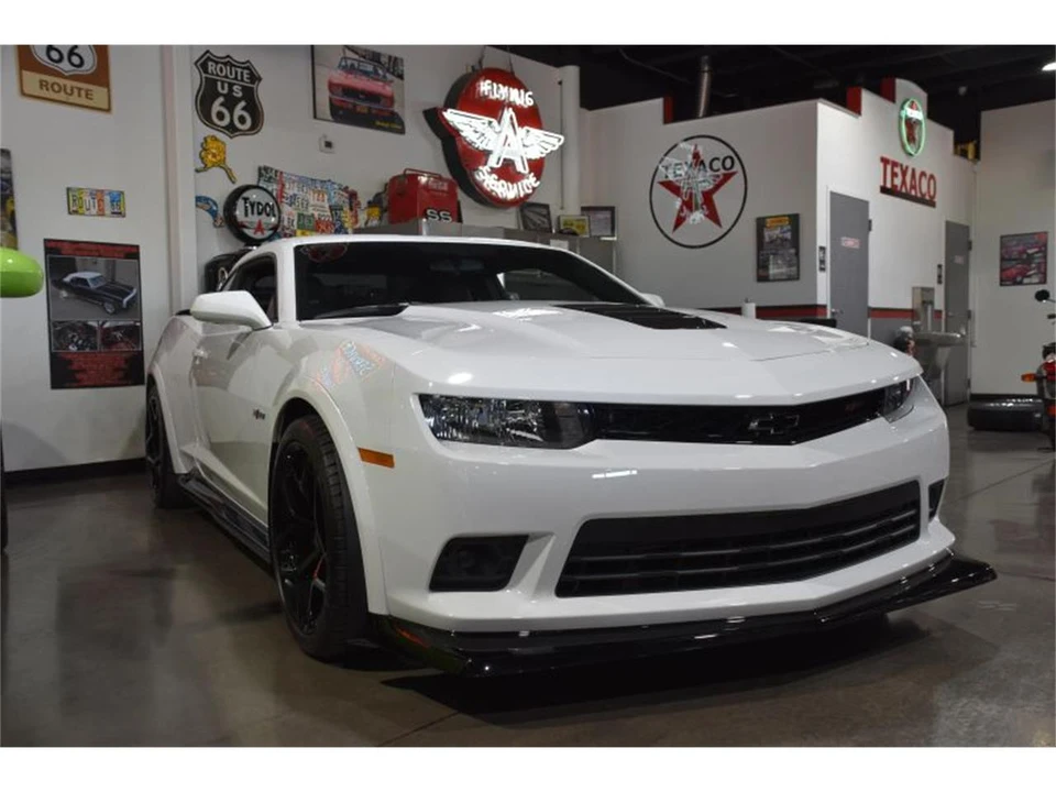 2015 Chevrolet Camaro 5th Gen - Image 2 of 31
