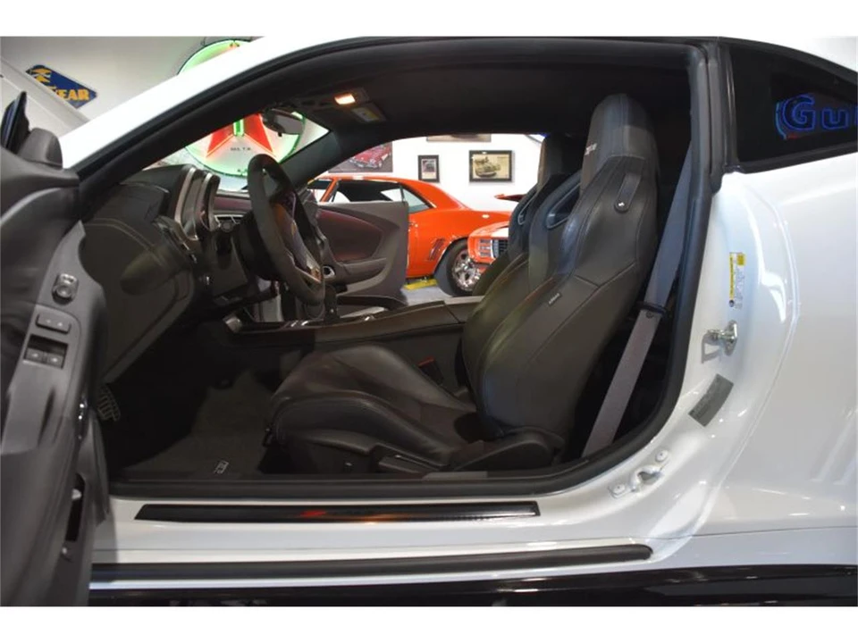 2015 Chevrolet Camaro 5th Gen - Image 30 of 31