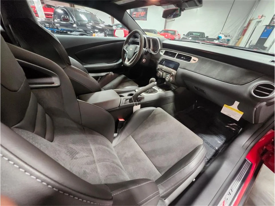 2015 Chevrolet Camaro 5th Gen - Image 28 of 31