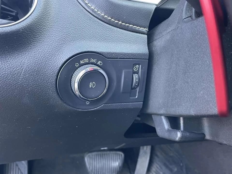 2015 Chevrolet Camaro 5th Gen - Image 12 of 20
