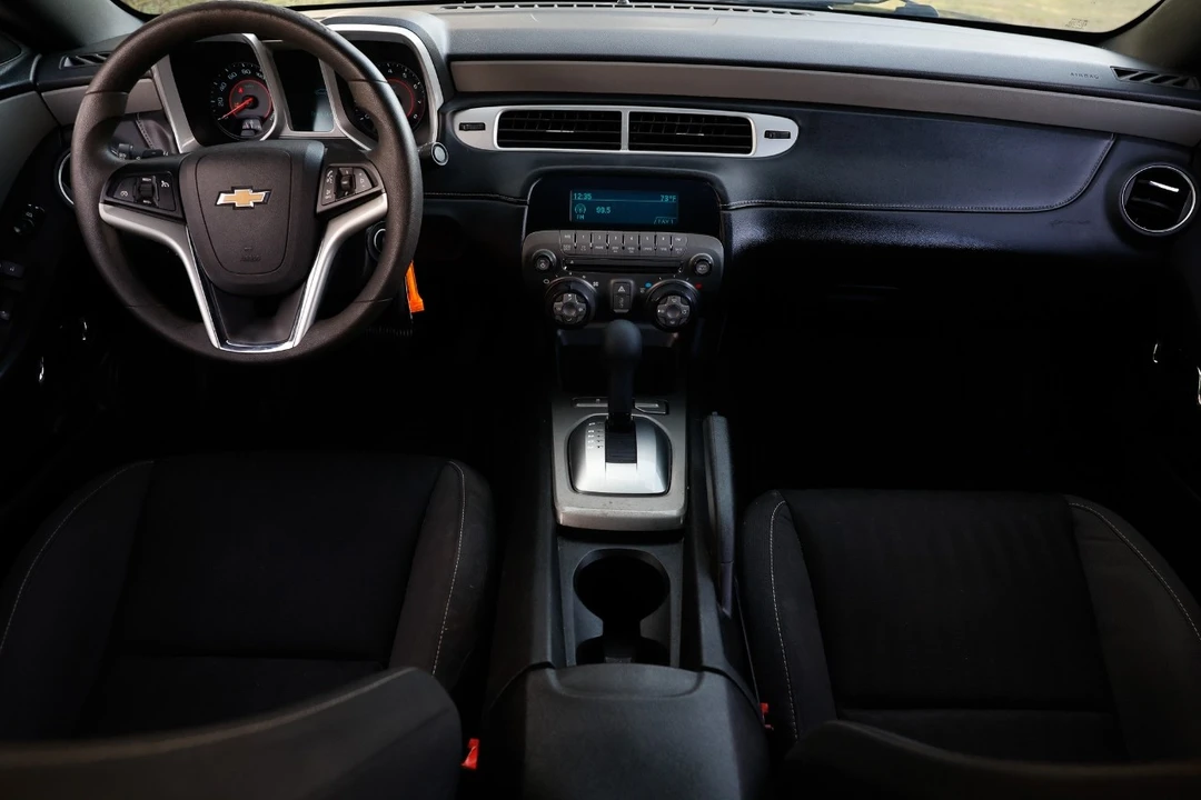 2015 Chevrolet Camaro 5th Gen - Image 2 of 12