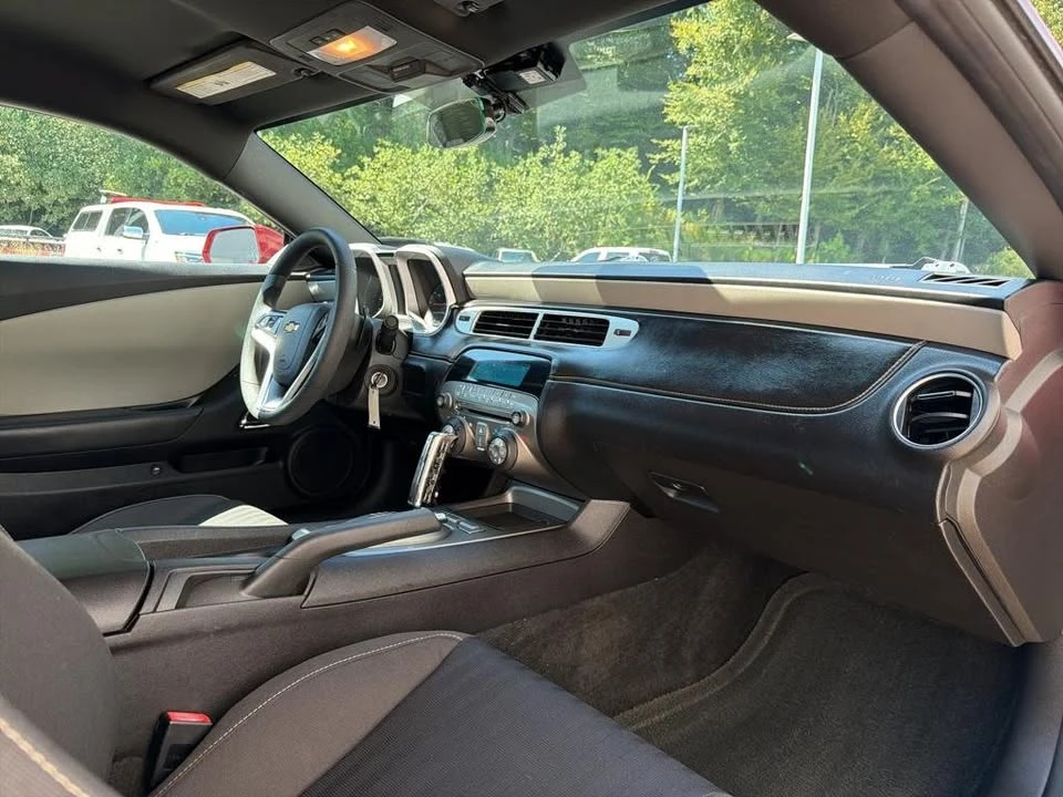 2015 Chevrolet Camaro 5th Gen - Image 16 of 19
