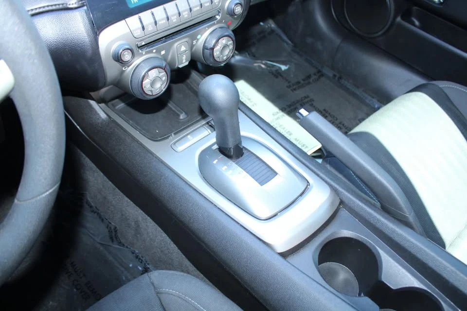 2015 Chevrolet Camaro 5th Gen - Image 14 of 19