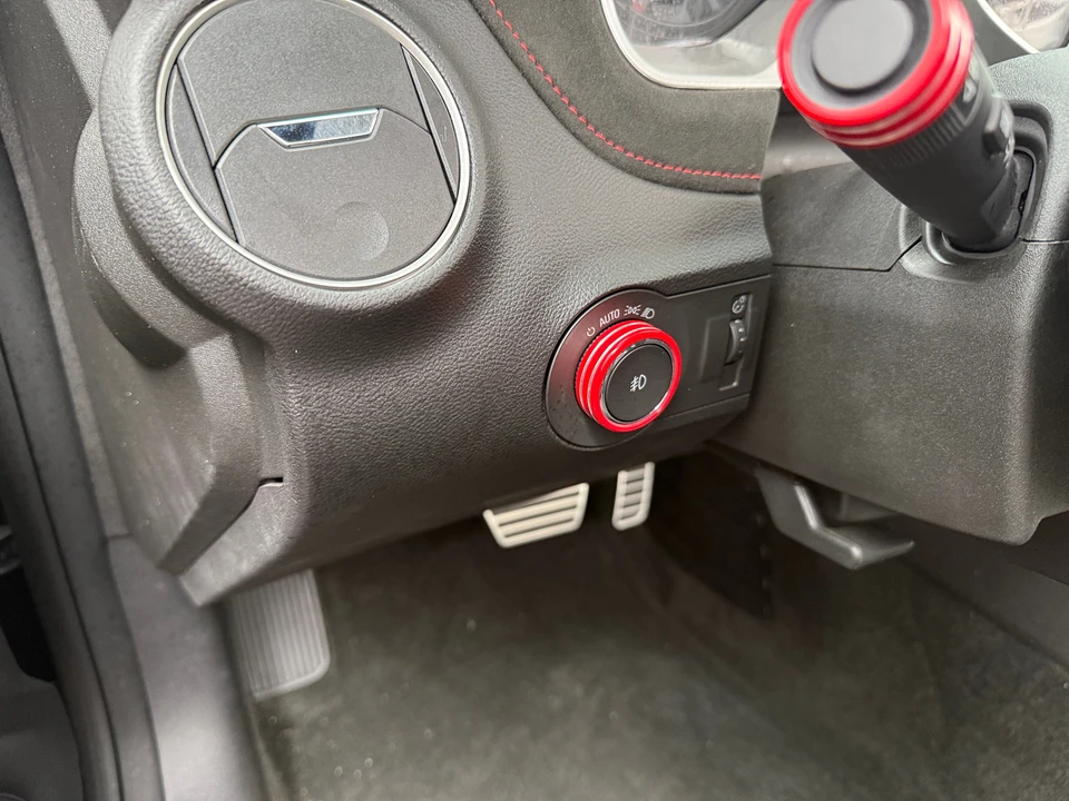 2015 Chevrolet Camaro ZL1 5th Gen - Image 4 of 31