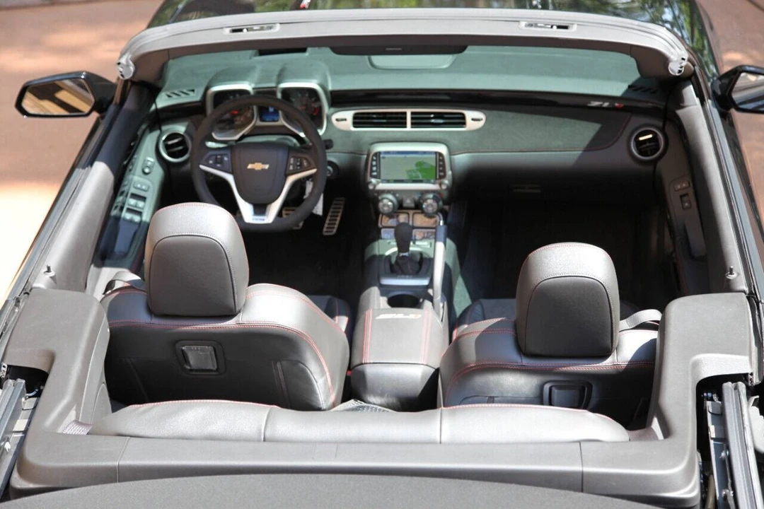 2015 Chevrolet Camaro ZL1 5th Gen - Image 11 of 31