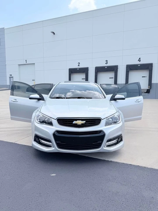 2015 Chevrolet SS - Image 2 of 11