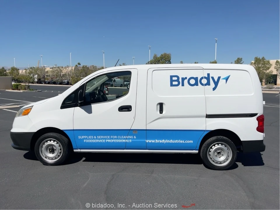 2015 Chevrolet Express - Image 5 of 12