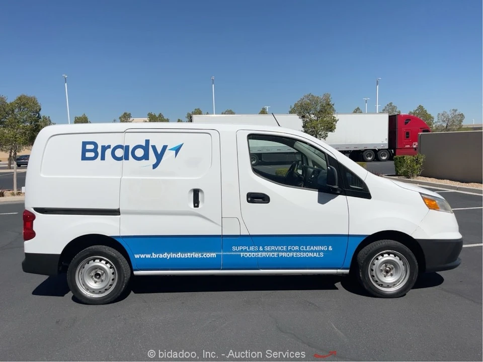 2015 Chevrolet Express - Image 6 of 12