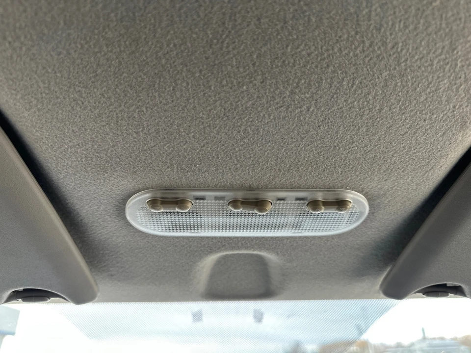 2015 Chevrolet Express - Image 16 of 20