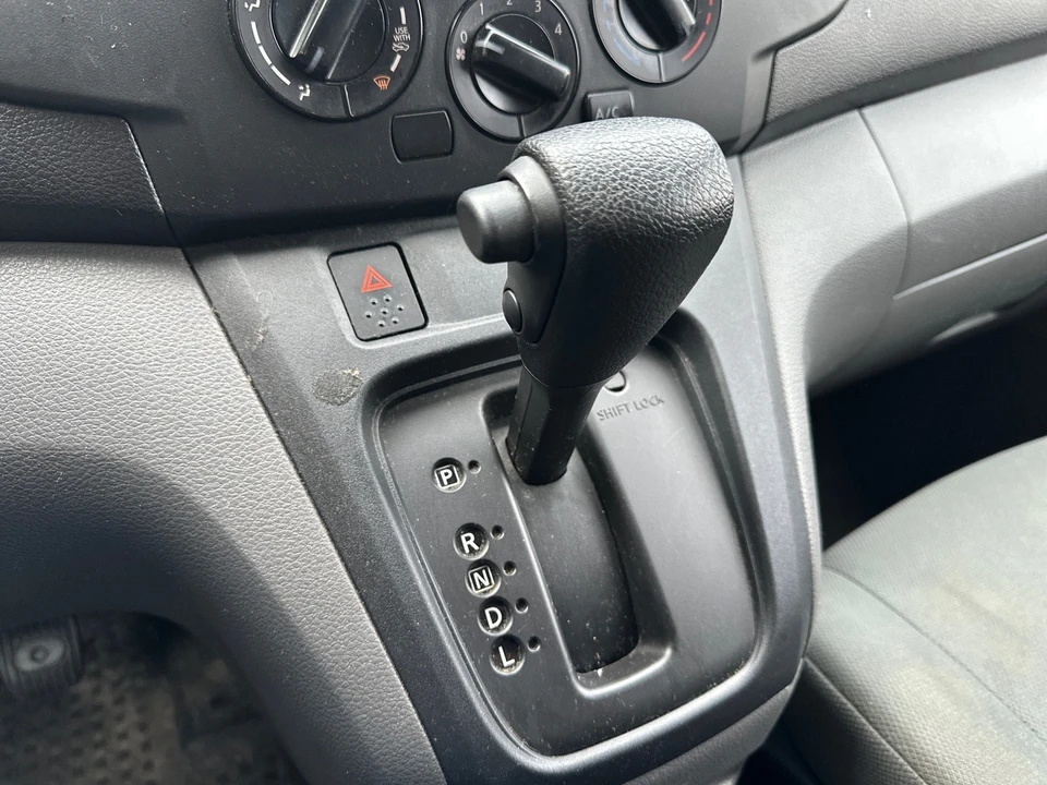 2015 Chevrolet Express - Image 13 of 20