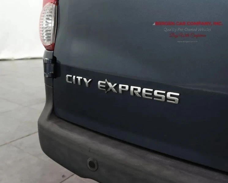 2015 Chevrolet Express - Image 10 of 12