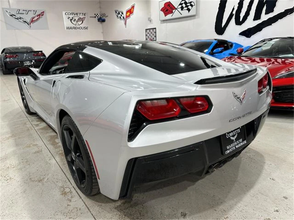 2015 Chevrolet Corvette C7 - Image 2 of 10