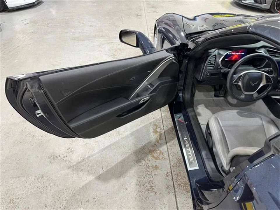 2015 Chevrolet Corvette C7 - Image 13 of 30