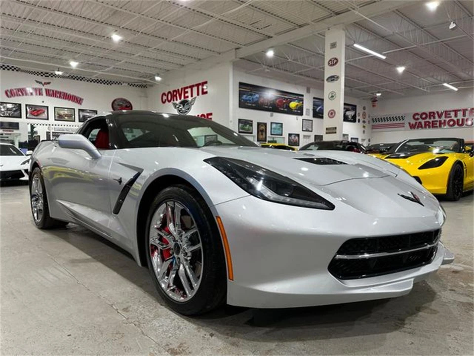 2015 Chevrolet Corvette C7 - Image 5 of 30