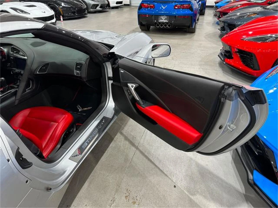 2015 Chevrolet Corvette C7 - Image 16 of 30