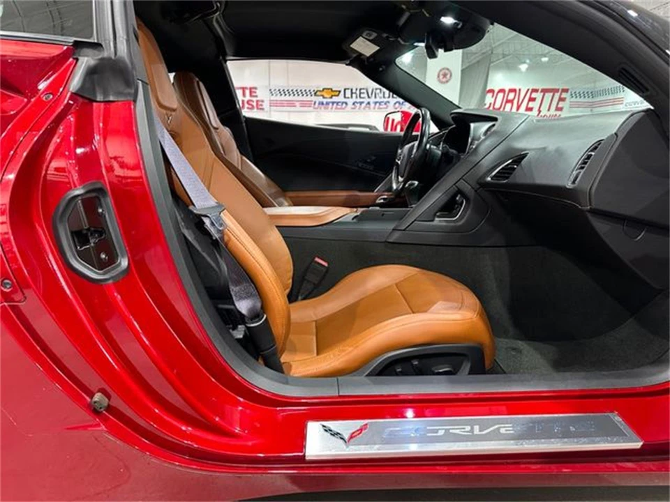 2015 Chevrolet Corvette - Image 10 of 30