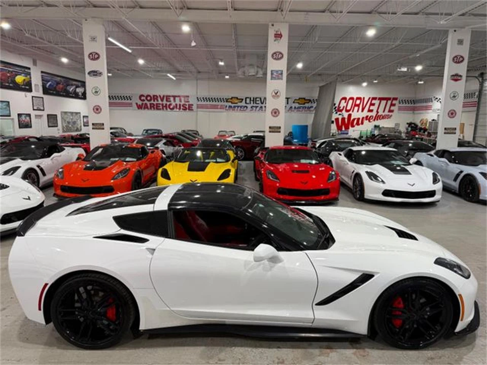 2015 Chevrolet Corvette C7 - Image 6 of 10