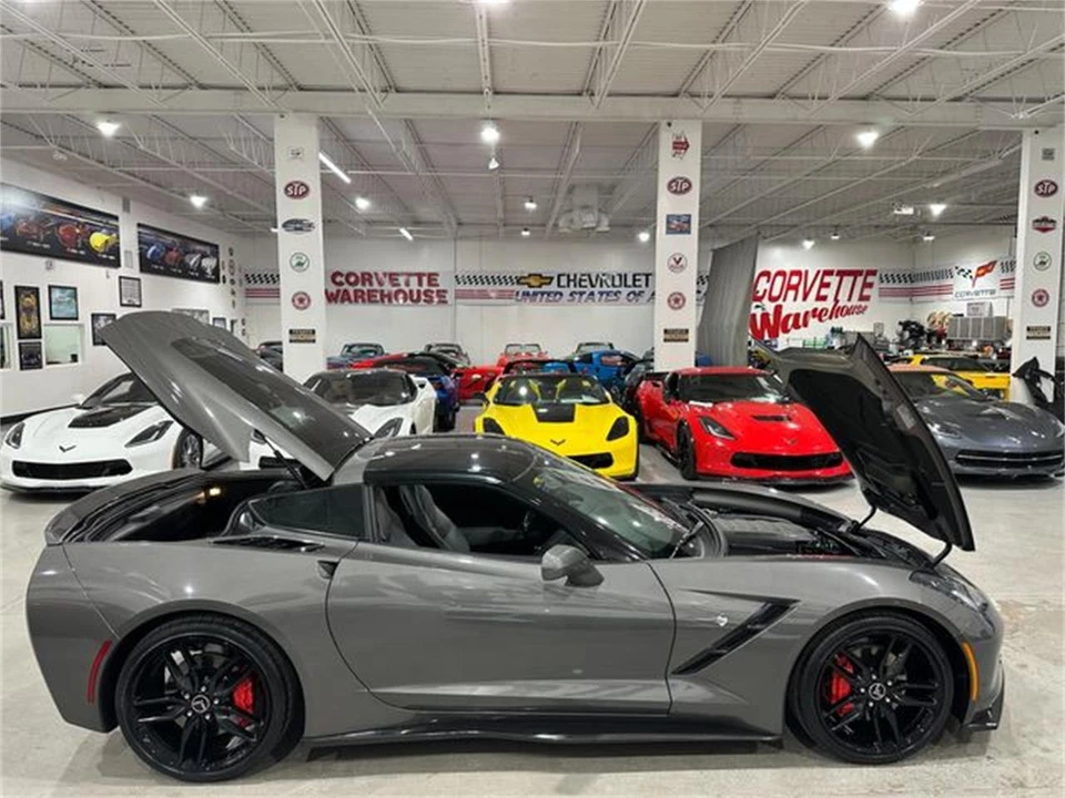 2015 Chevrolet Corvette C7 - Image 2 of 30