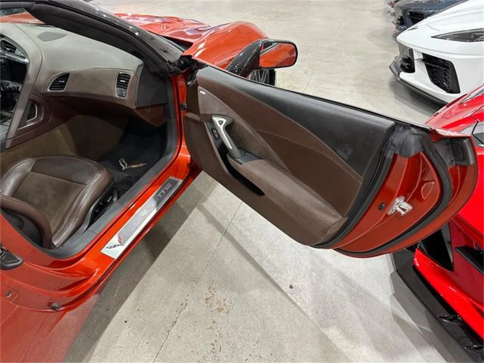 2015 Chevrolet Corvette C7 - Image 16 of 30