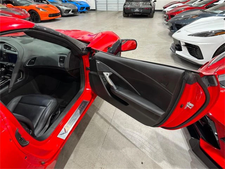 2015 Chevrolet Corvette C7 - Image 17 of 30