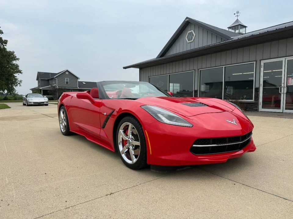 2015 Chevrolet Corvette C7 - Image 2 of 31