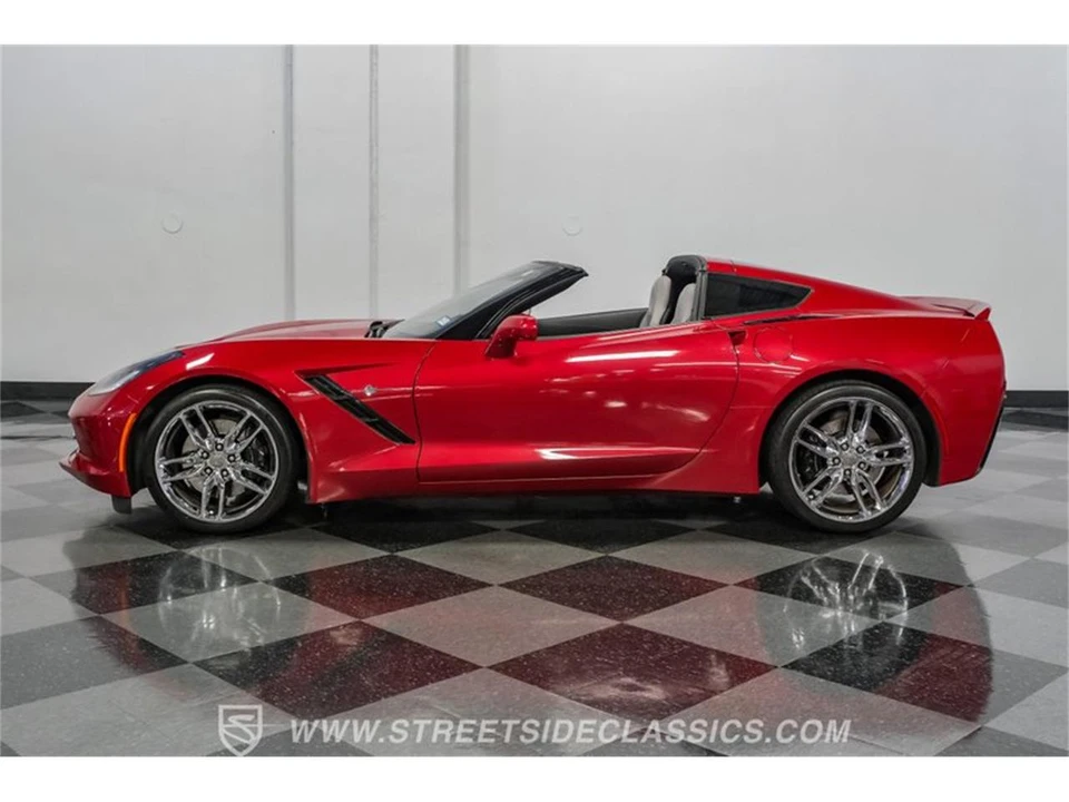 2015 Chevrolet Corvette C7 - Image 2 of 31