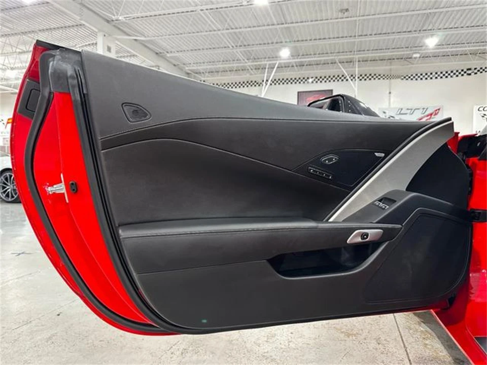 2015 Chevrolet Corvette C7 - Image 14 of 30