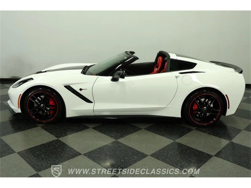 2015 Chevrolet Corvette C7 - Image 2 of 31